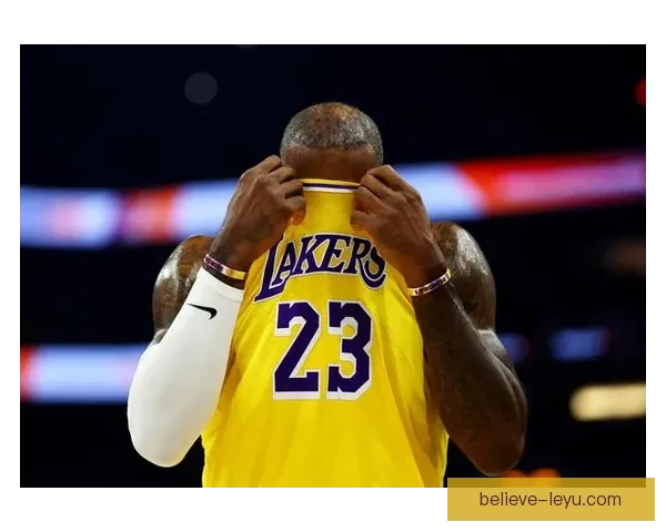 詹姆斯带伤复出湖人力克勇士重燃季后赛希望全队三军用命冲击西部前六席位