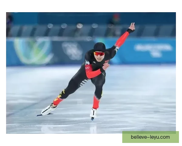 北京冬奥会速滑赛场惊现新纪录 中国选手斩获金牌引全场欢呼