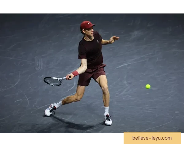 网球大师赛冠军争夺战激烈上演 新星挑战老将演绎精彩对决